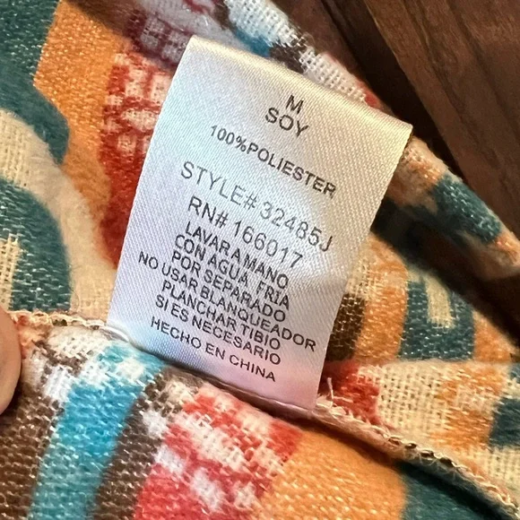 Southwestern Patterned Jacket Shirt Women’s Medium - Picture 6 of 7